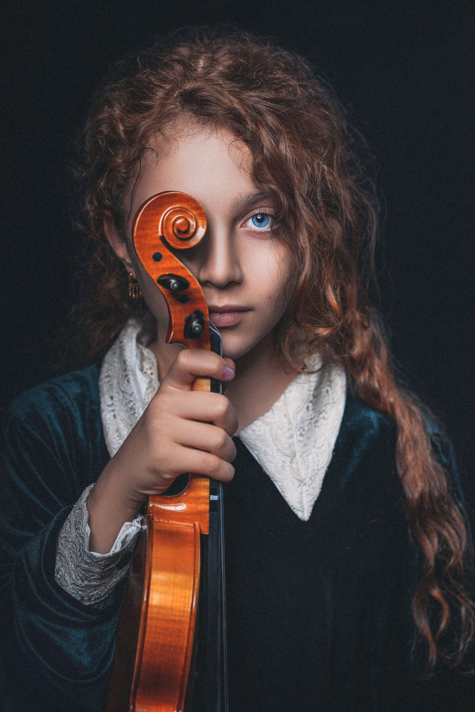 The daughter a violinist von Avantgarde_Awards