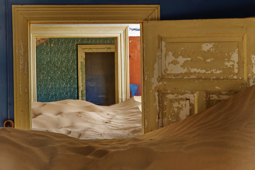 Kolmanskop Namibia von Avi Hirschfield