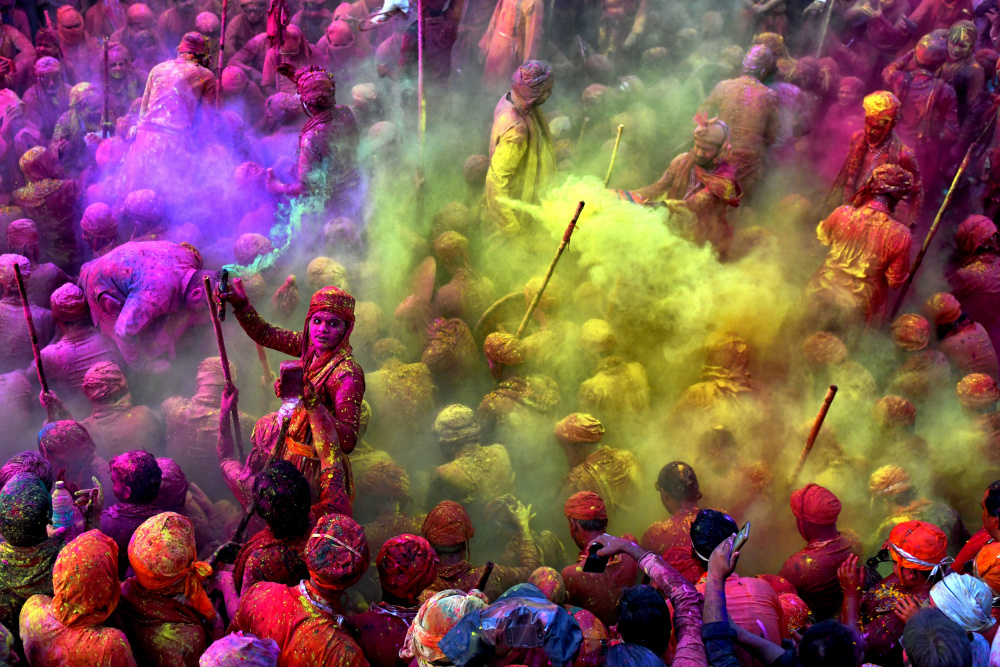 Color Smoke von Avishek Das