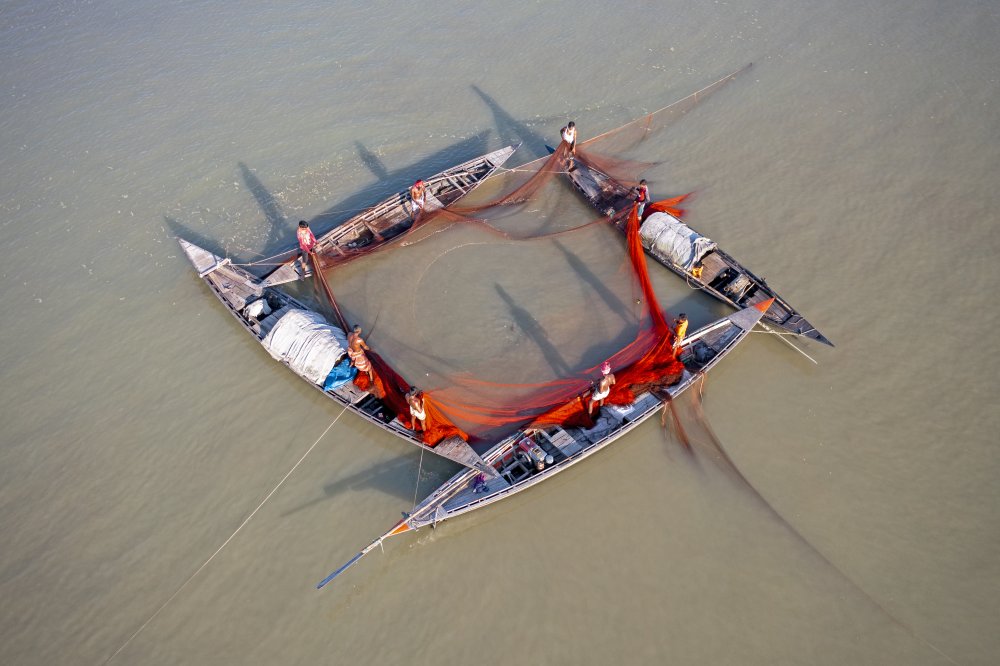 Traditional method of fishing von Azim Khan Ronnie