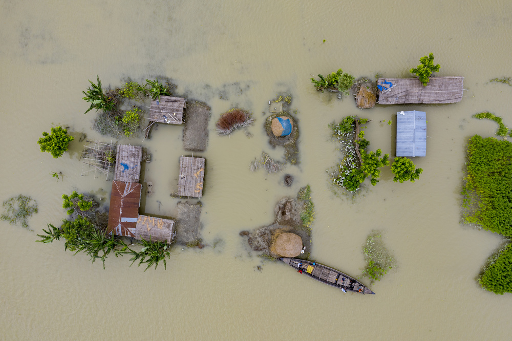 Flood affected in Bangladesh von Azim Khan Ronnie