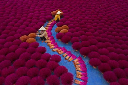 Drying incense