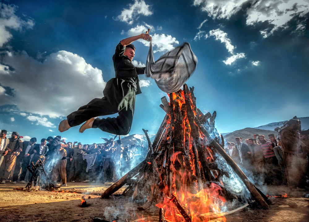 jumping on the fire von Babak Mehrafshar EFIAP (Bob)