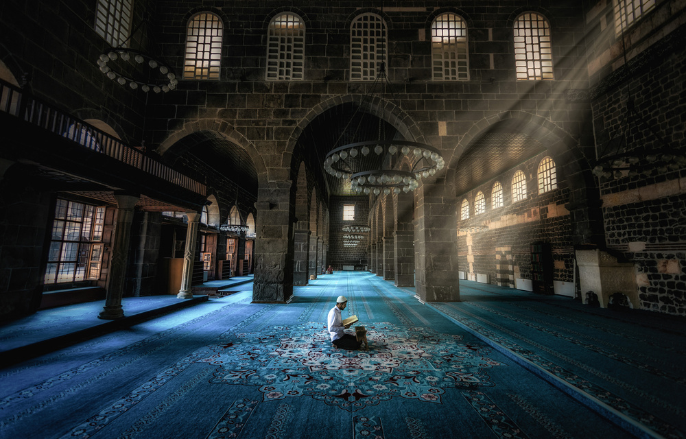 prayer and mosque von Babak Mehrafshar EFIAP (Bob)