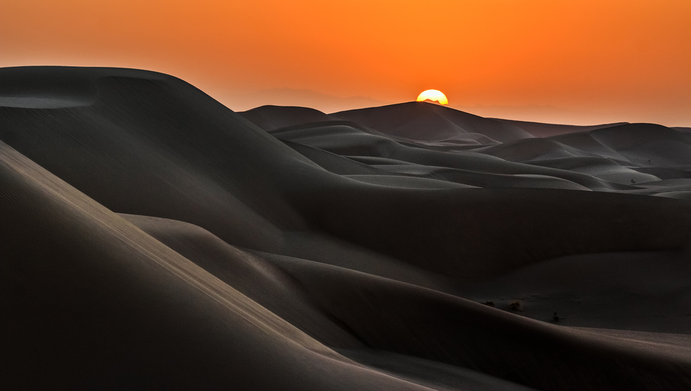 sunrise behind the mountains von Babak Mehrafshar EFIAP (Bob)