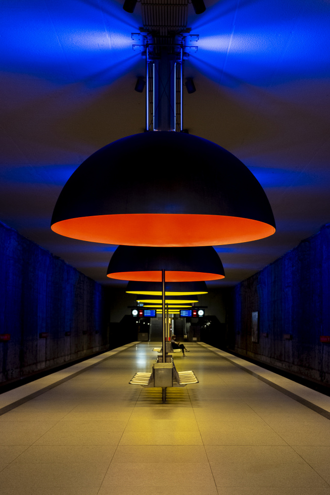 West Friedhof Subway Station, Munich von BALASUBRAMANIAN GV