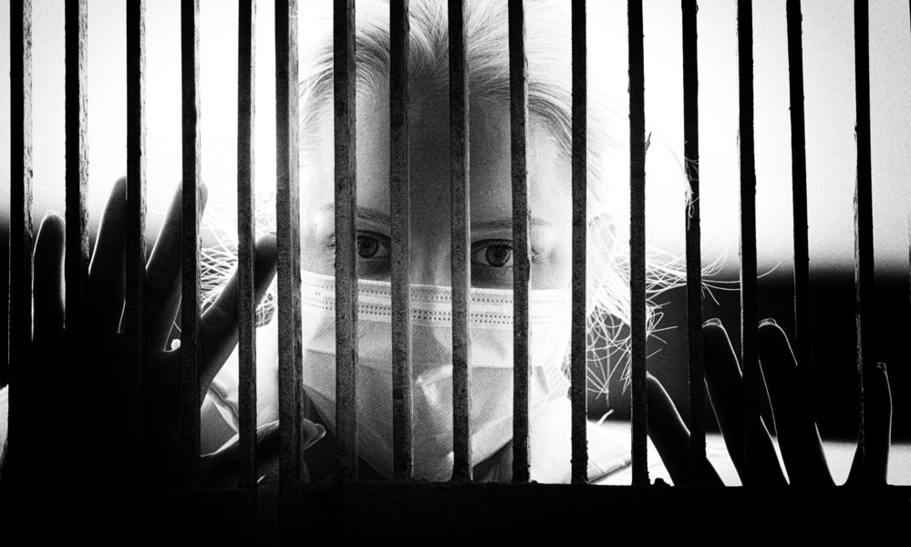 Behind Bars von Barbara