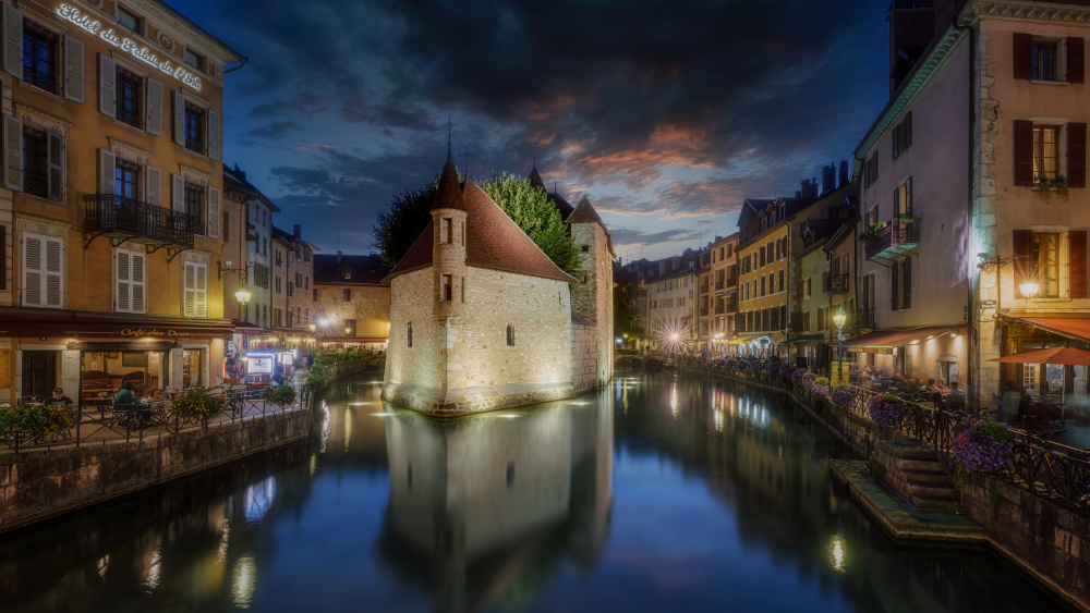 Island Palace in Annecy von Bartolome Lopez