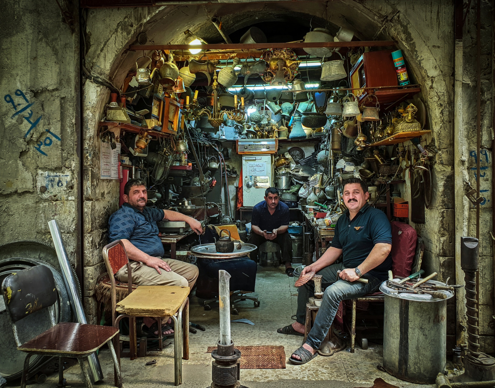 The traditional coppersmith profession in the city of Mosul von Bashar Alsofey