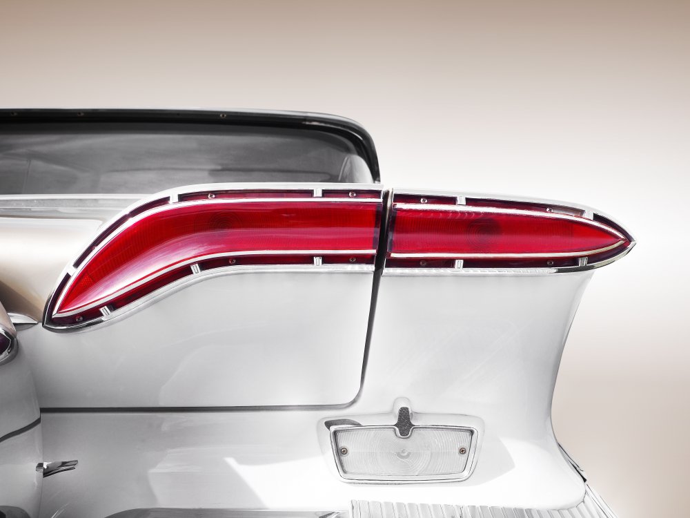 US classic car 1958 taillight abstract von Beate Gube