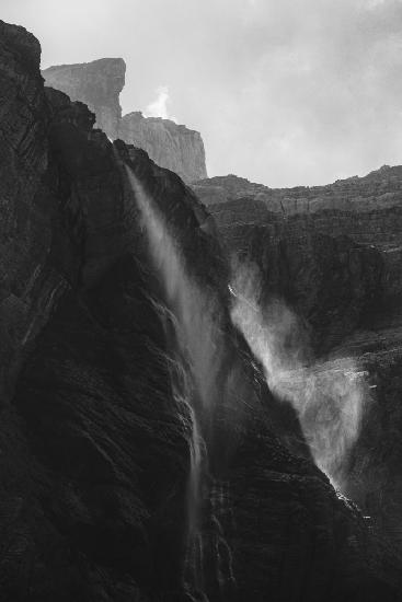 Cascade in Cirque de Gavarnie