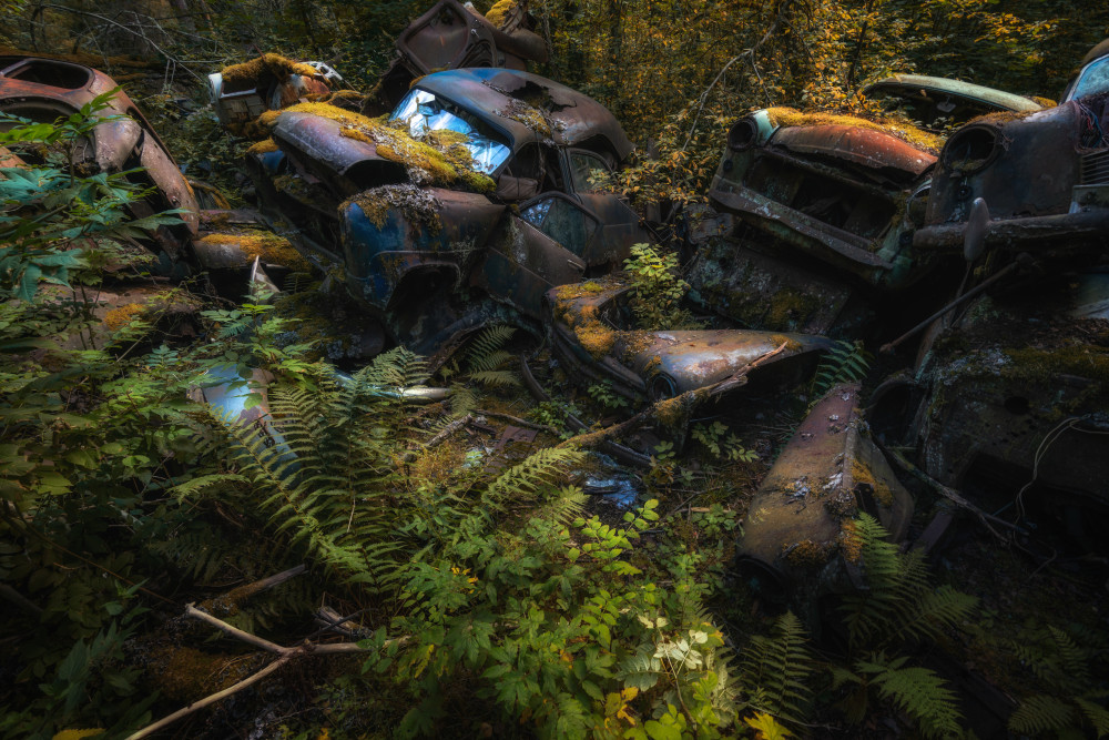 The pile of cars von Benny Pettersson