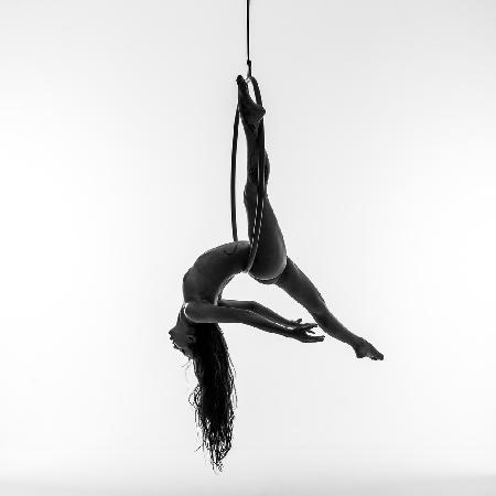 Aerial hoop