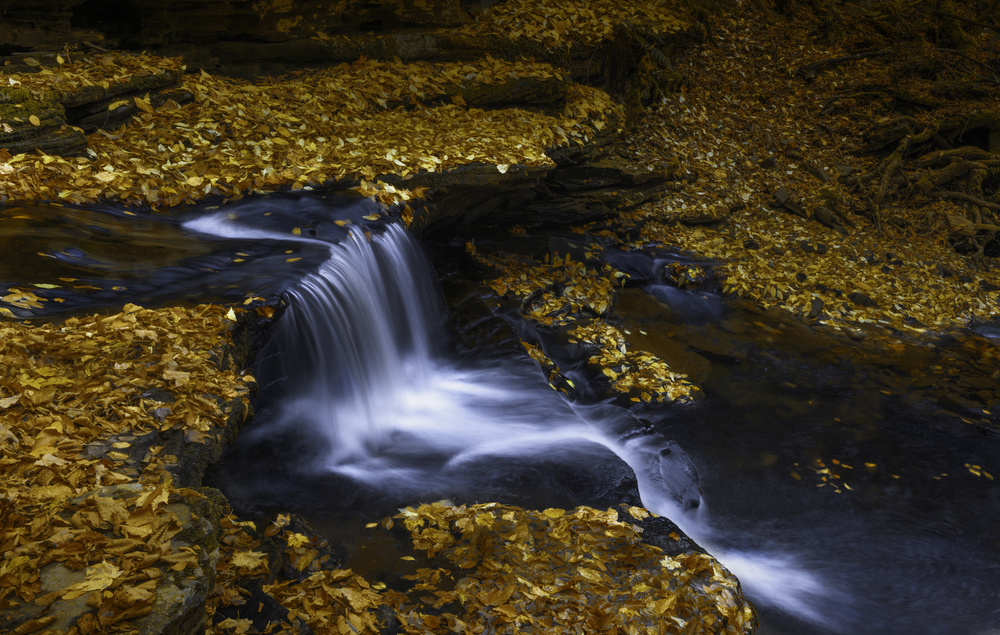 Autumn Waterfall von Binbin L.