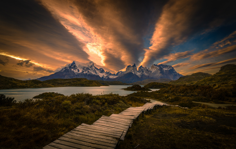 flying wing over Patagonia von Bing Li