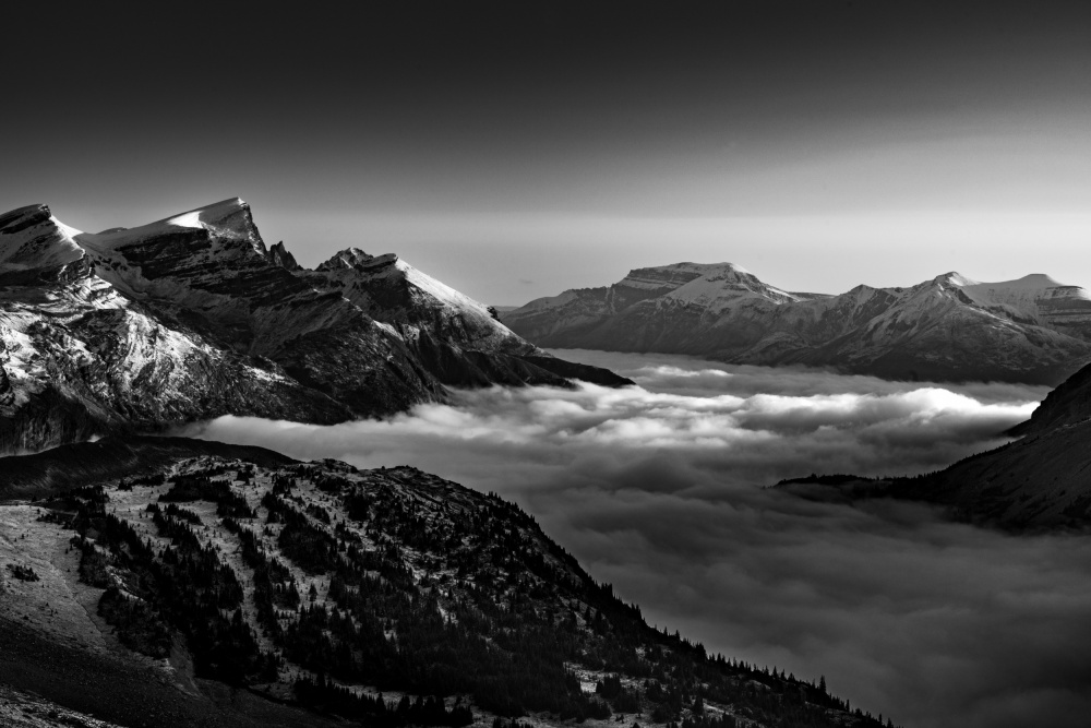 Sunrise at Bow hut summit von Bing Li