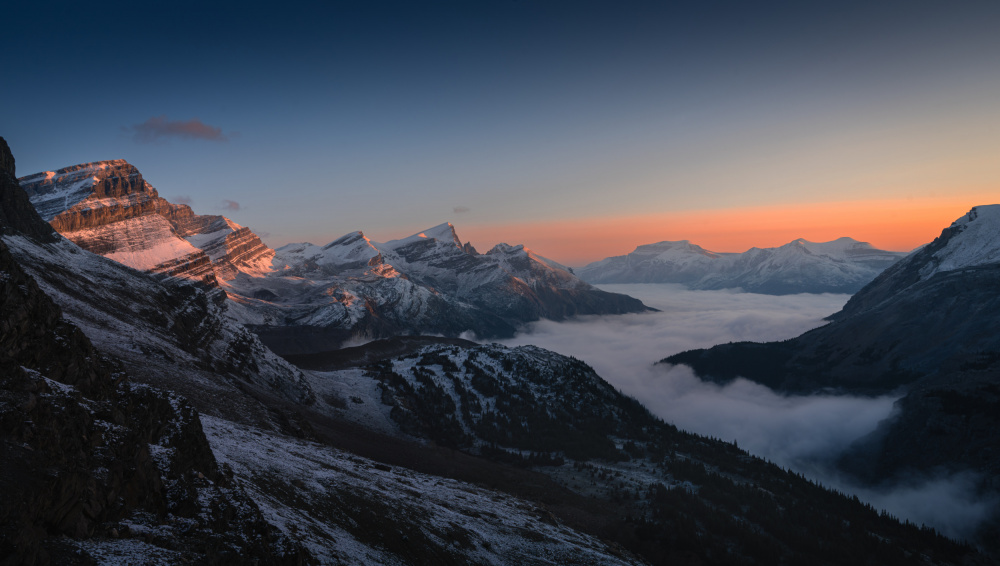 Sunrise after a summer snow storm von Bing Li