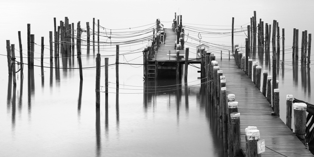 Lonely Pier BW von Bodo Balzer