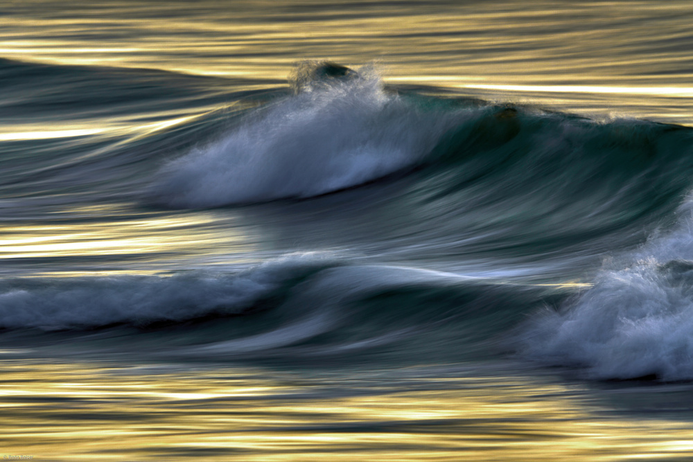 Waves in evening light von Bodo Balzer