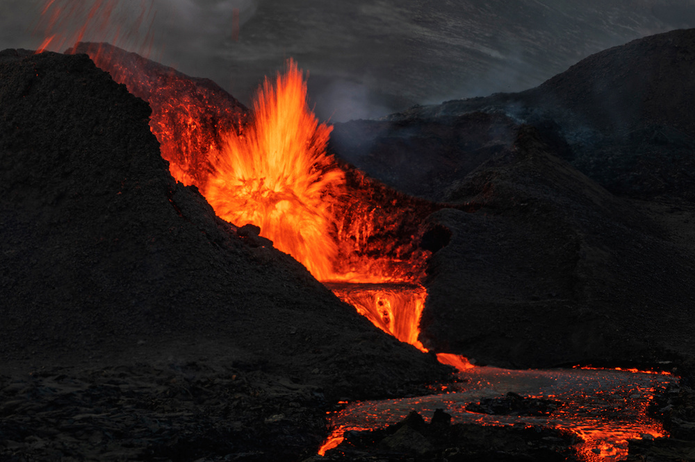 From the Bowels of the Earth von Bragi Ingibergsson - BRIN