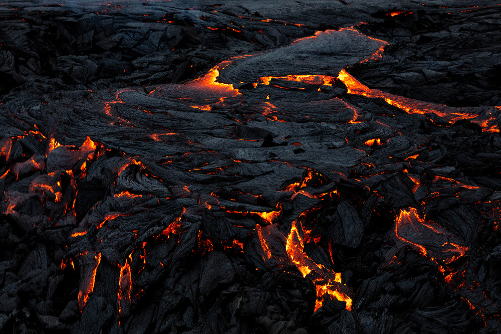 Lava Abstract von Bragi Ingibergsson - BRIN