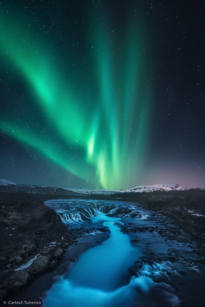 Green Vs Blue von Carlos F. Turienzo