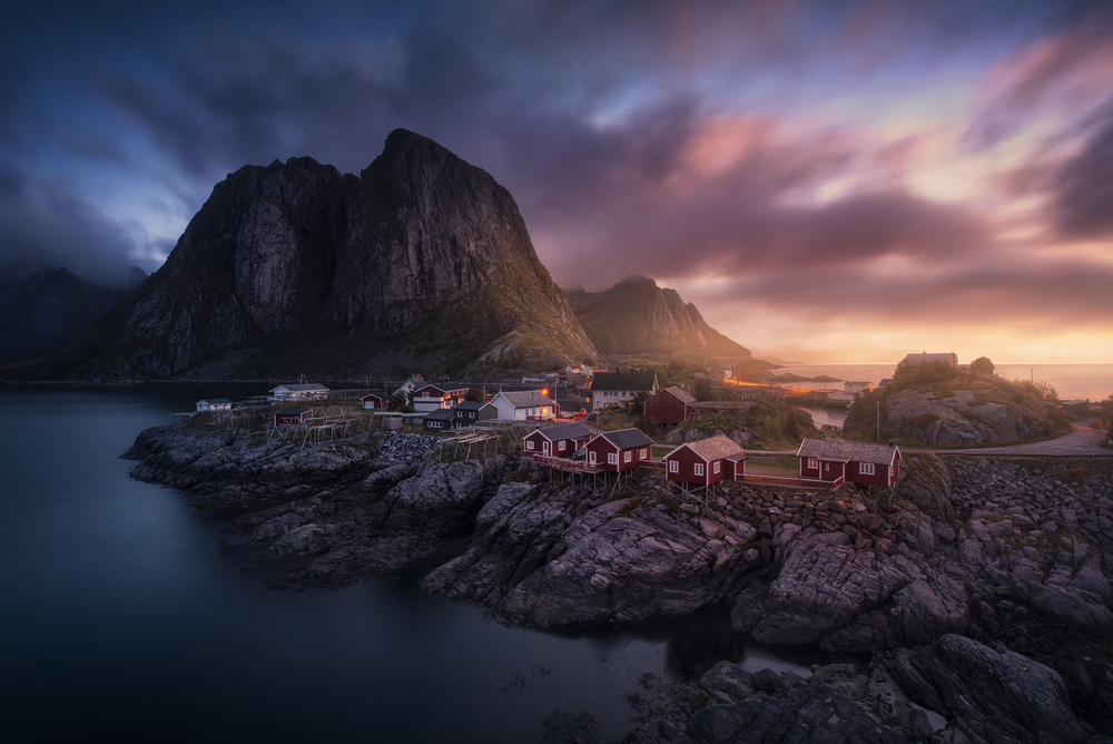 Hamnoy Dawn von Carlos F. Turienzo