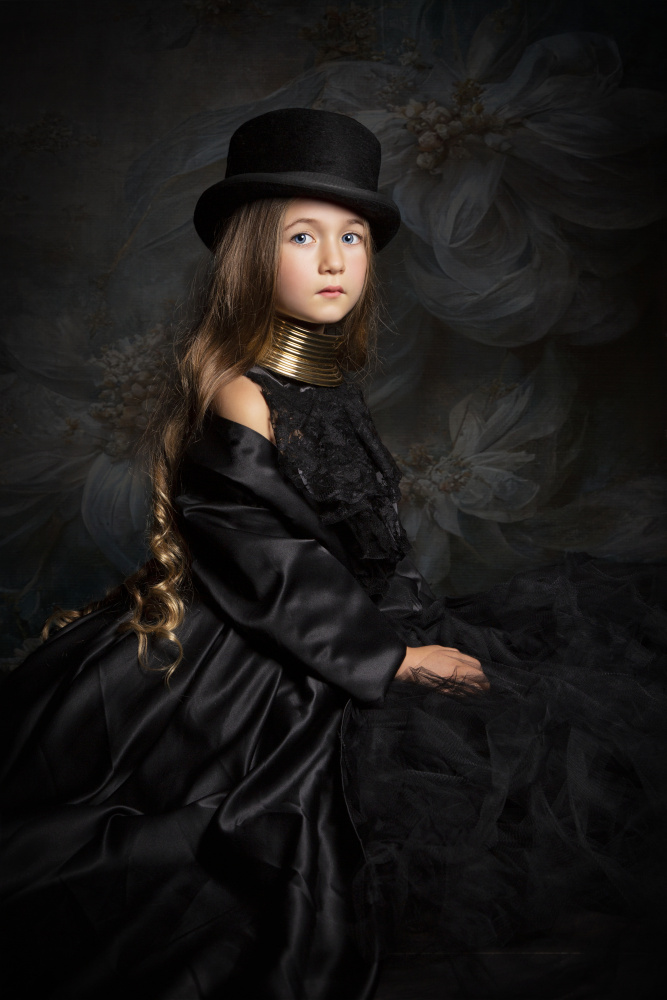 Little girl in black von Carola Kayen-Mouthaan