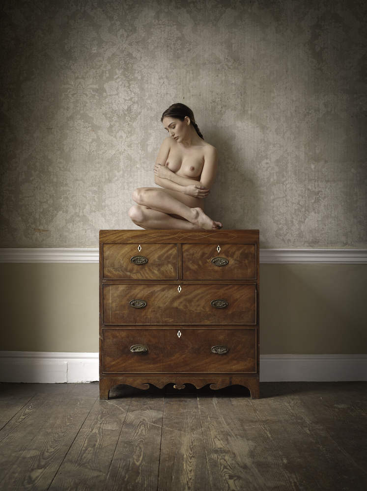 Chest of Drawers von Catchlight Studio