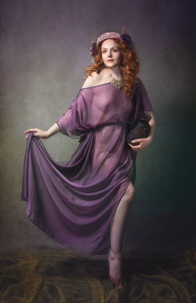 Purple Robe von Catherine W.