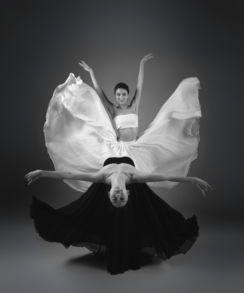 Dancers in Black &amp; White von Catherine W.