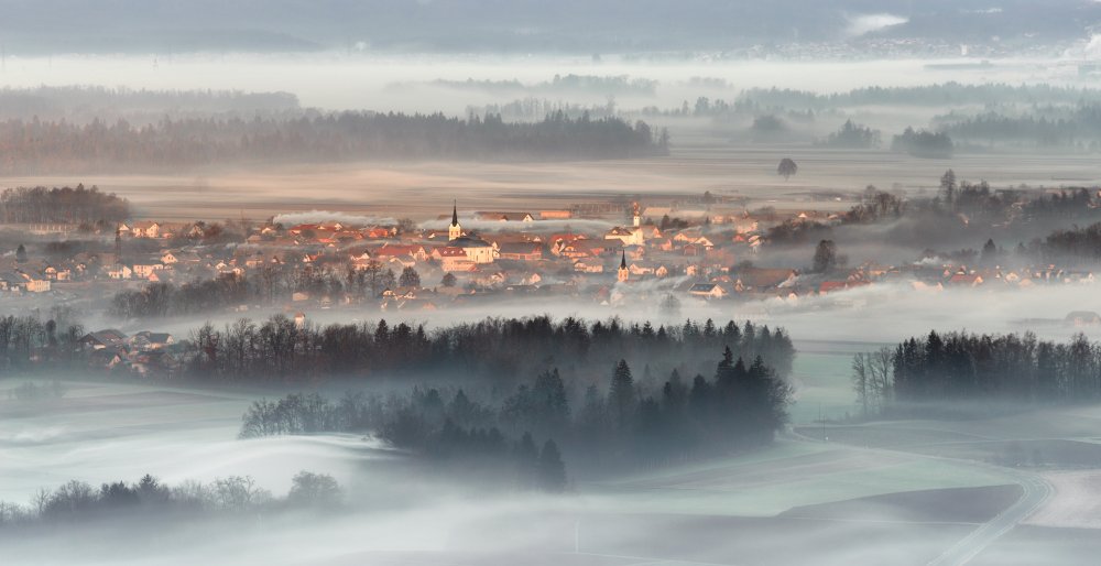 VILLAGE IN THE SUN von Cevamus Sumavec