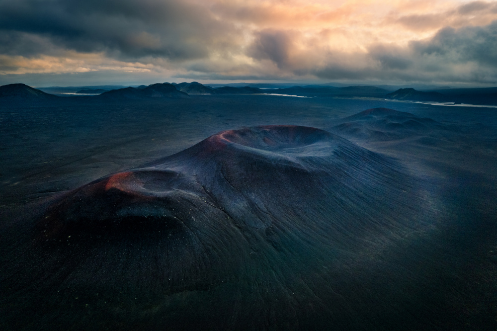 Volcanos von Chao Feng 天馬