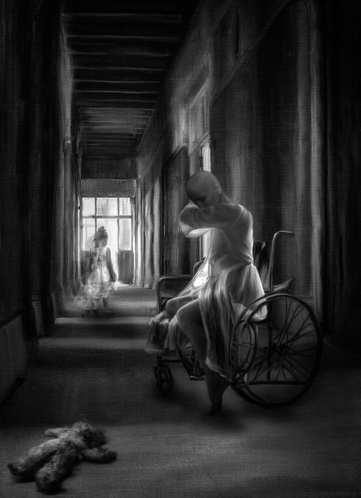 ...Shes fading, leaving wounds and scars... von Charlaine Gerber