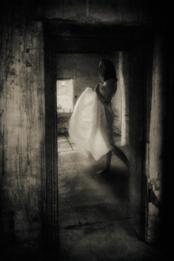 Been far away for far too long von Charlaine Gerber