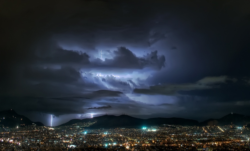 Lightning over Athens II von Chris Kaddas