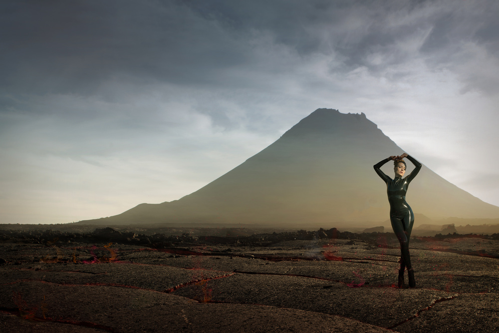 dancer in the crater von Christine Von Diepenbroek