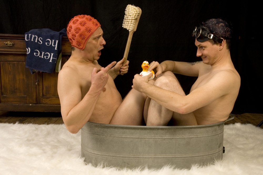 Two men in bath von Christine Von Diepenbroek