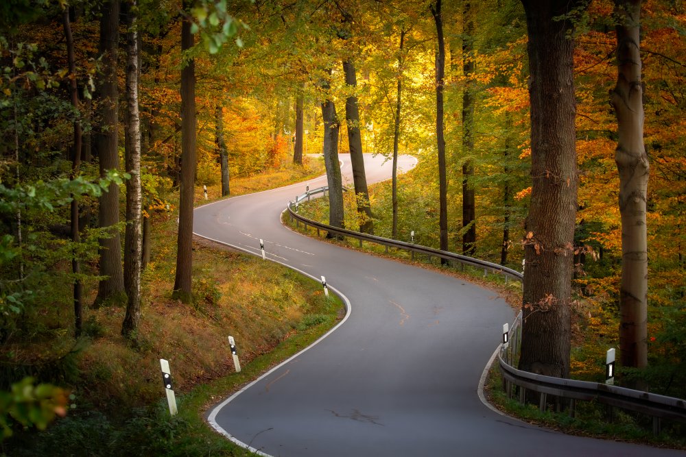 winding road von Christoph Schaarschmidt