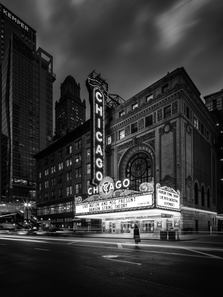 Leaving the Theater von Christopher Budny