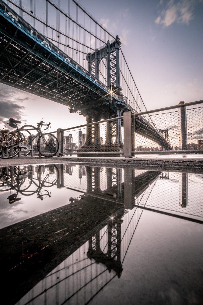 DUMBO Reflections von Christopher R. Veizaga