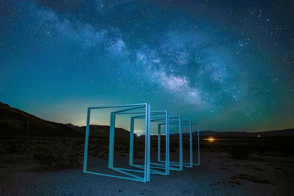 Milky Way Over Frames von Chuan Chen