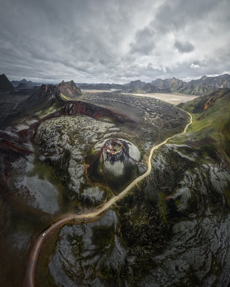 Road through the highlands von Clara Gamito