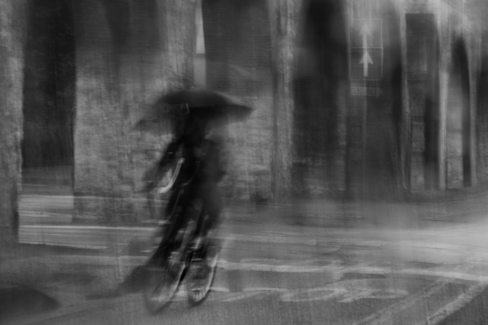 Under the rain von Claudio Moretti