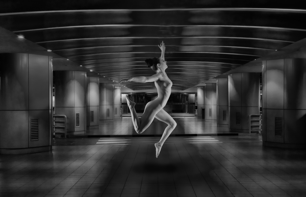 Jump von Colin Dixon