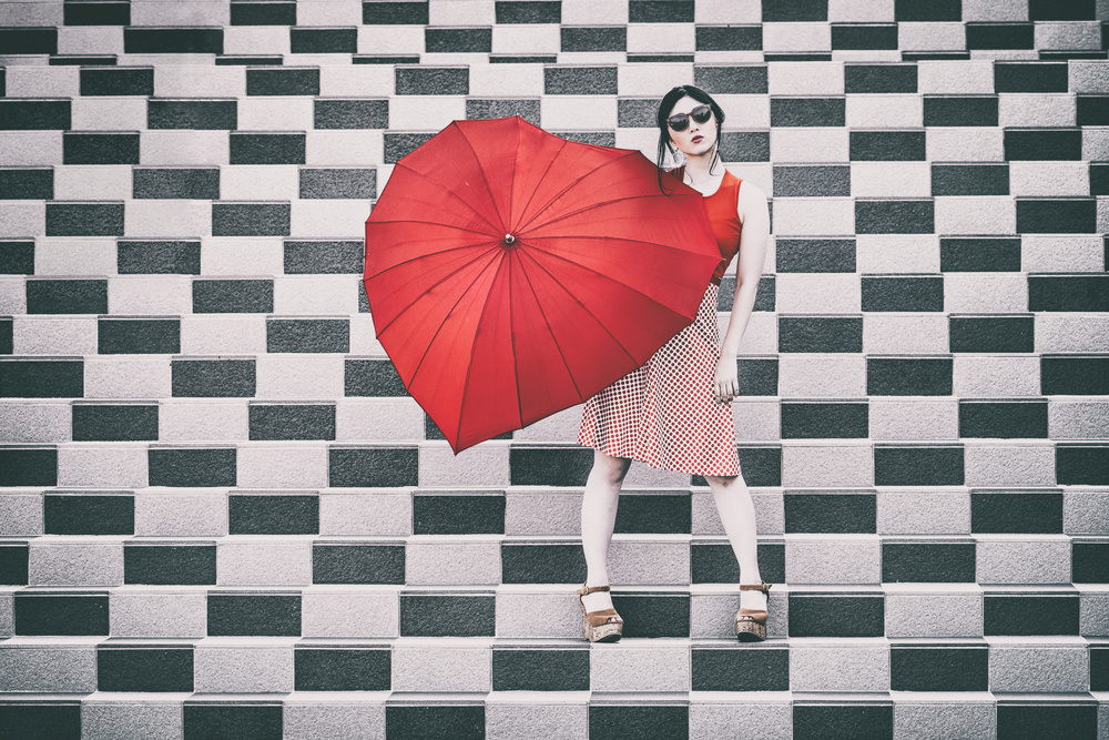 Red Umbrella von Daisuke Kiyota