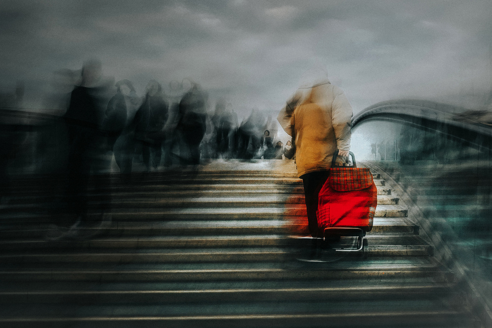 ...red suitcase von Damijan Sedevcic