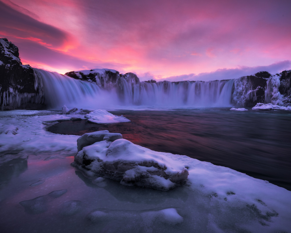 Godafoss Dramatic Evening von Daniel Gastager