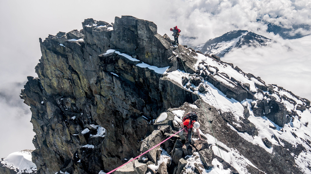 On Joffre Peak von Daniel Raber