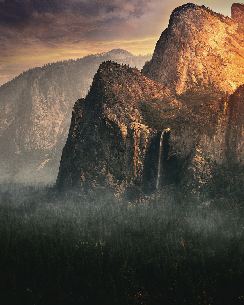 Bridalveil fall, Yosemite von David George